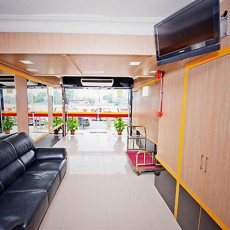 โฮเต็ล บินตัง อินดาห์ Hotel โกตาบารู ภายนอก รูปภาพ