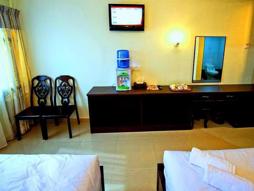 โฮเต็ล บินตัง อินดาห์ Hotel โกตาบารู ภายนอก รูปภาพ