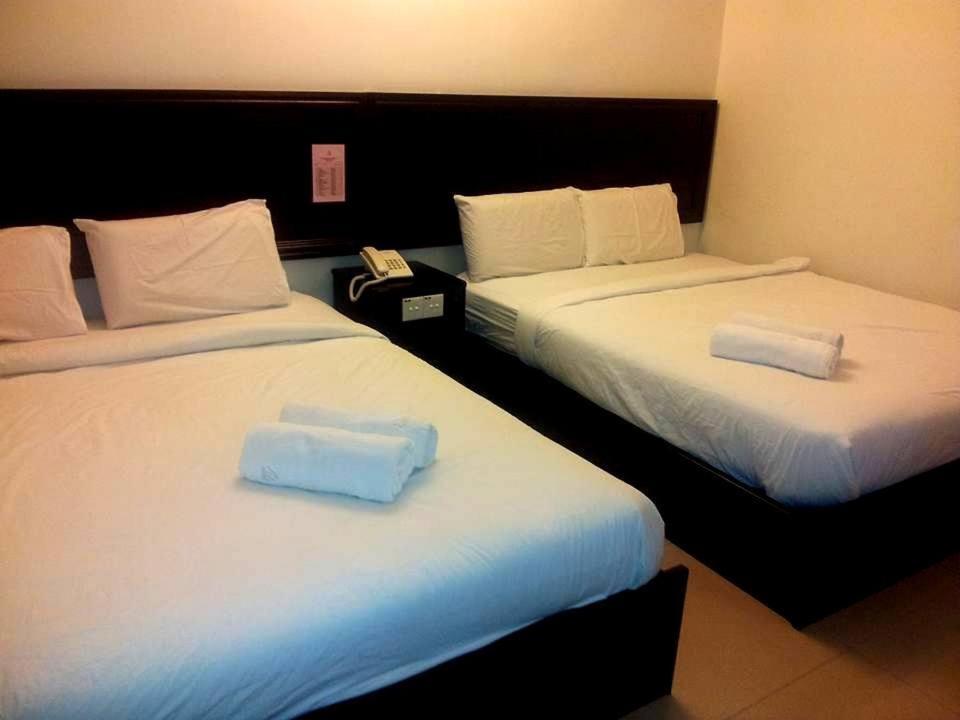 โฮเต็ล บินตัง อินดาห์ Hotel โกตาบารู ภายนอก รูปภาพ