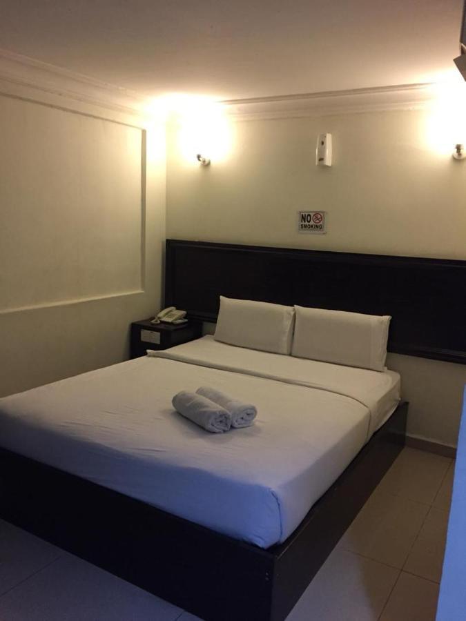 โฮเต็ล บินตัง อินดาห์ Hotel โกตาบารู ภายนอก รูปภาพ