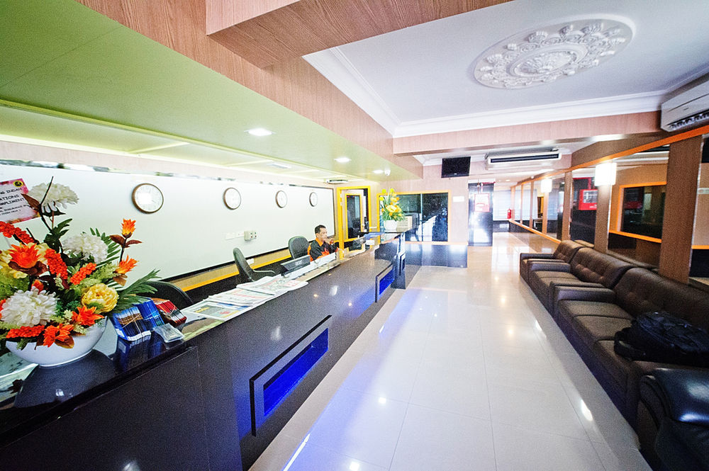 โฮเต็ล บินตัง อินดาห์ Hotel โกตาบารู ภายนอก รูปภาพ